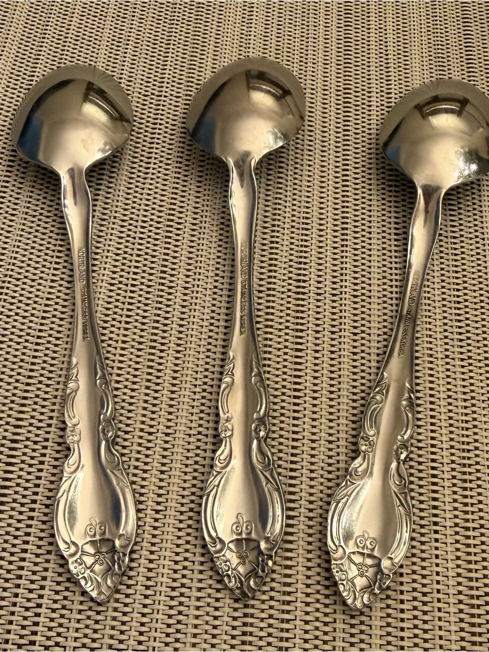 Oneida three teaspoons